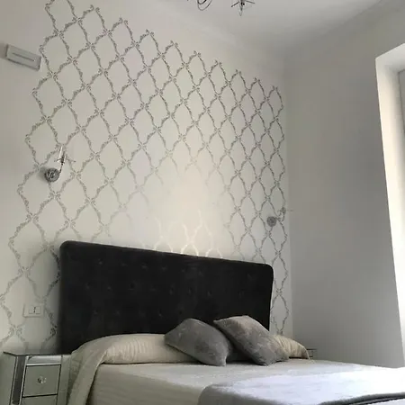 Piccola Stella ゲストハウス サンレモ